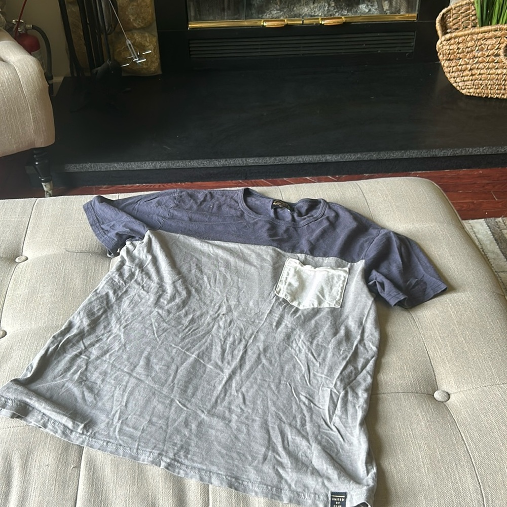 United by Blue Mens Color Block T-Shirt Size Medium‎